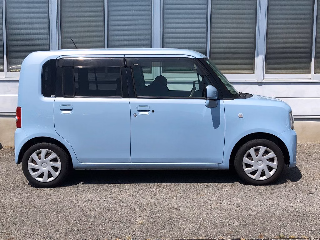 DAIHATSU MOVE CONTE