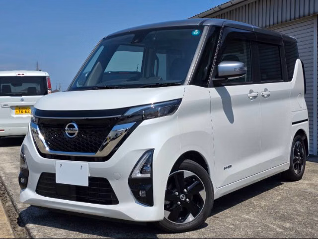 NISSAN ROOX