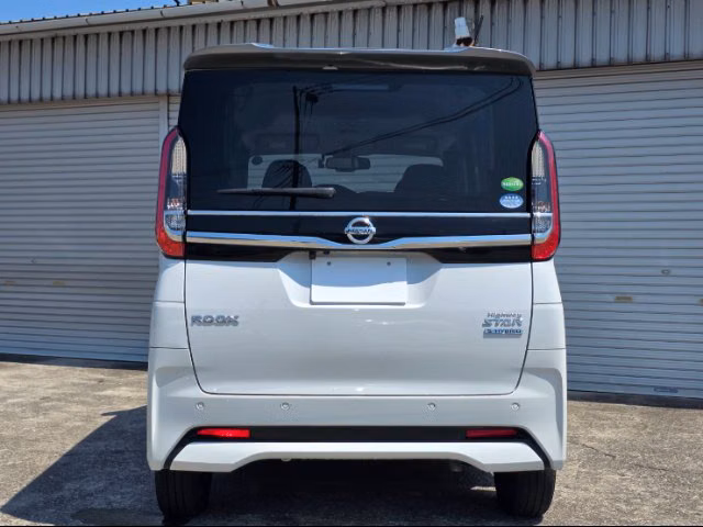 NISSAN ROOX