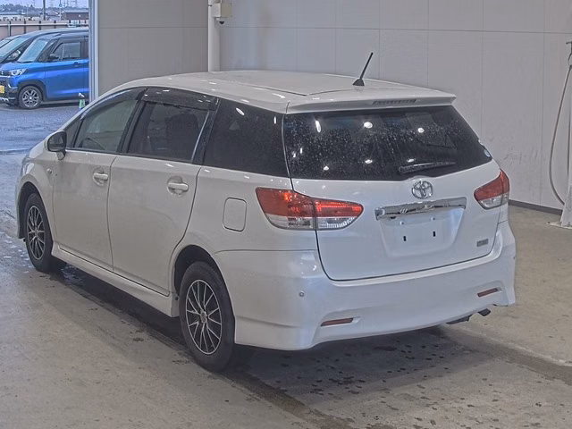 TOYOTA WISH