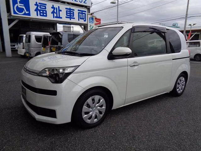 TOYOTA SPADE