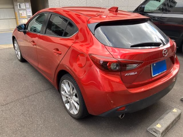 MAZDA AXELA