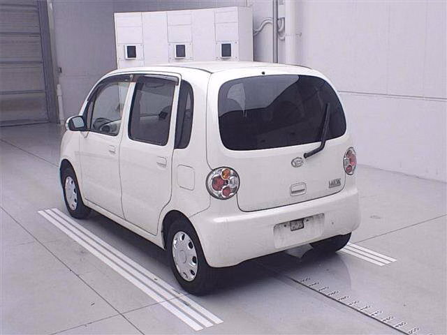 DAIHATSU MOVE LATTE