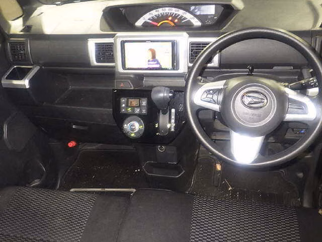 DAIHATSU WAKE