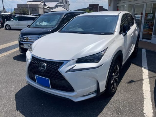 Lexus NX300h