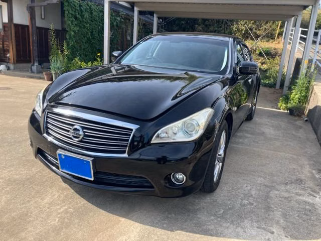 NISSAN FUGA