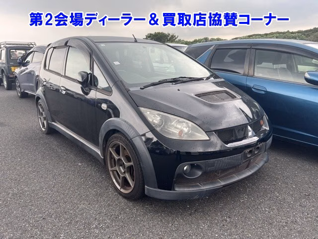 MITSUBISHI COLT
