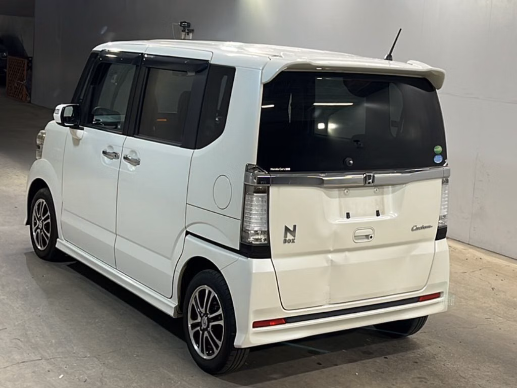 HONDA N-BOX