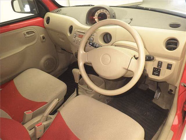 DAIHATSU ESSE