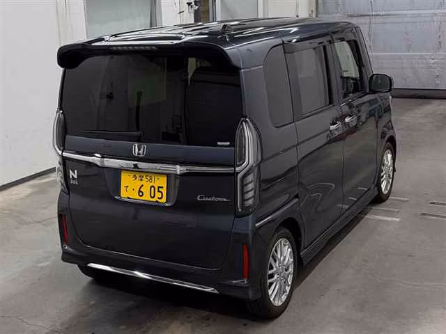 HONDA N-BOX