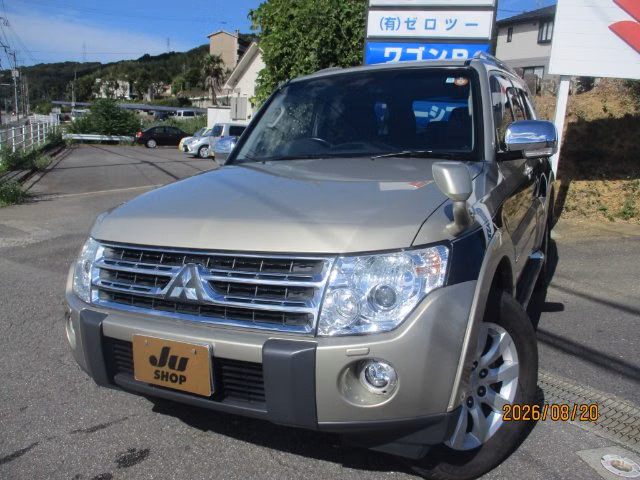MITSUBISHI PAJERO