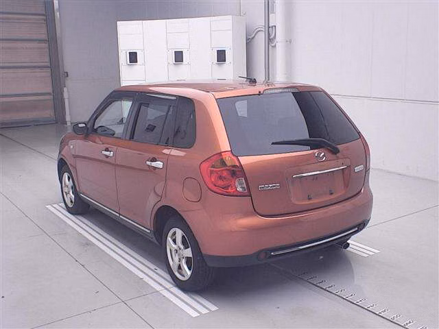 MAZDA VERISA