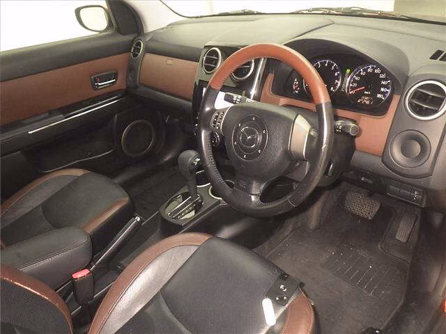 MAZDA VERISA