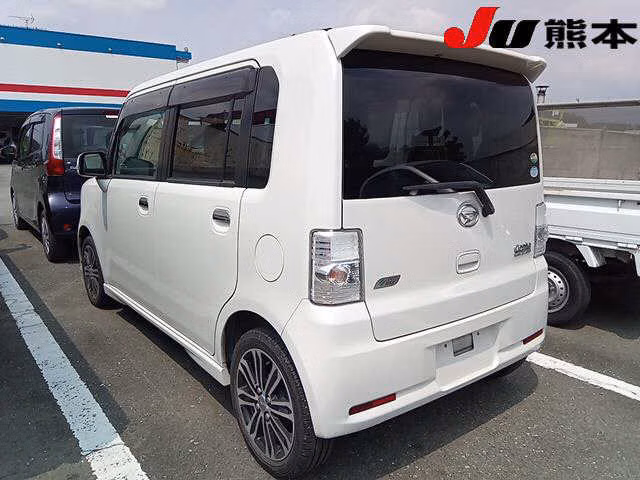 DAIHATSU MOVE CONTE