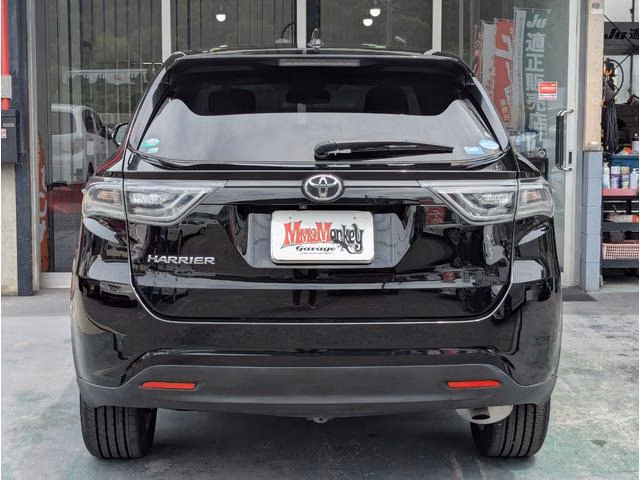 TOYOTA HARRIER