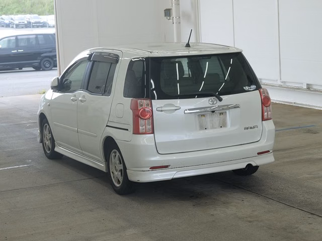 TOYOTA RAUM