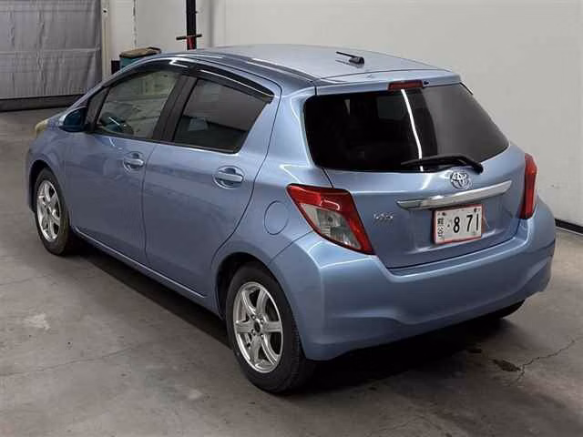 TOYOTA VITZ