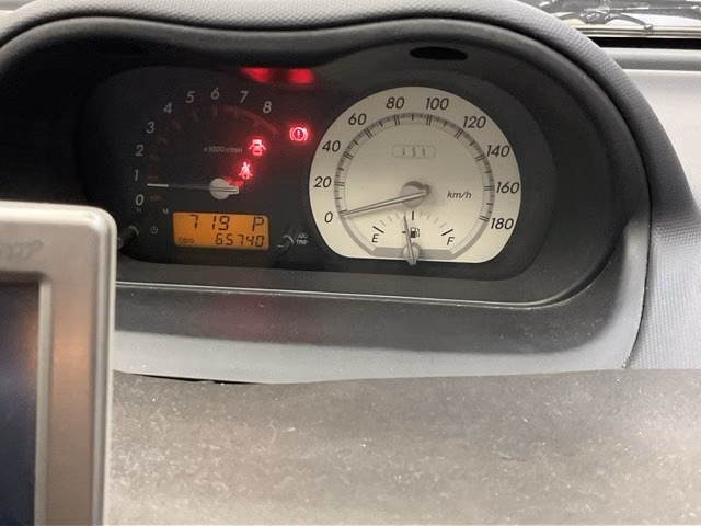 TOYOTA IST