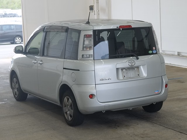 TOYOTA SIENTA
