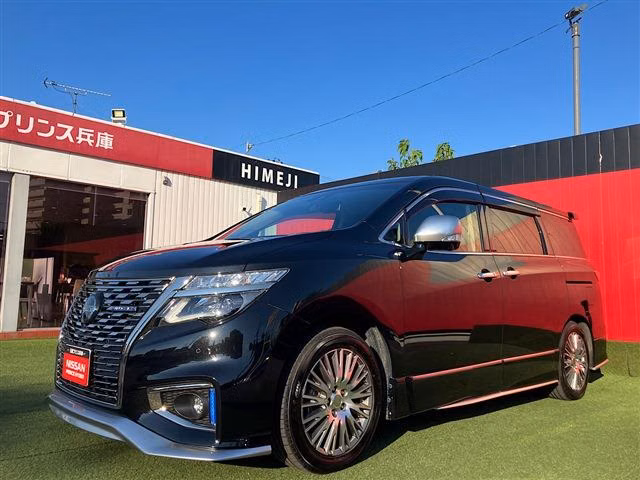 NISSAN ELGRAND