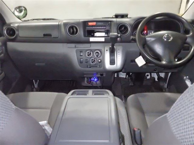 NISSAN NV350 CARAVAN