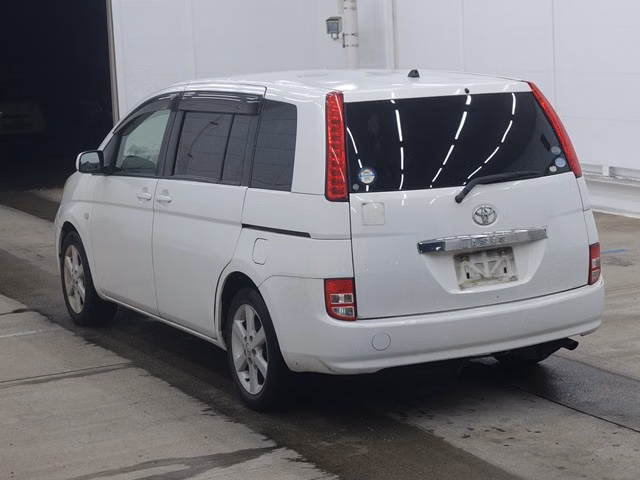 TOYOTA ISIS