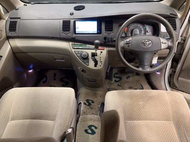 TOYOTA ISIS
