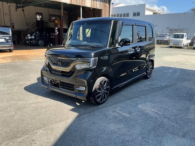 HONDA N-BOX