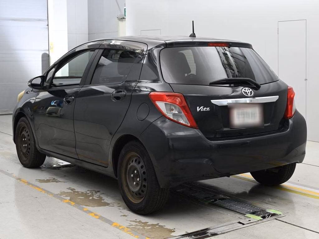 TOYOTA VITZ