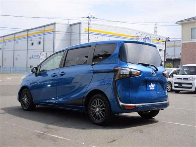 TOYOTA SIENTA