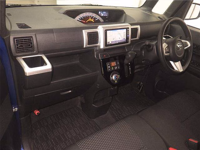 DAIHATSU WAKE