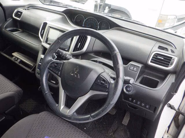 MITSUBISHI DELICA D:2
