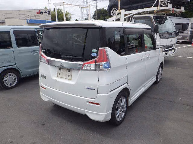 MITSUBISHI DELICA D:2