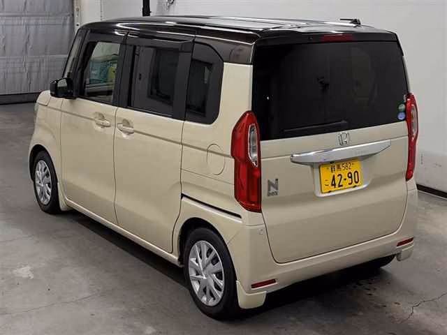 HONDA N-BOX