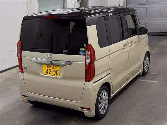 HONDA N-BOX
