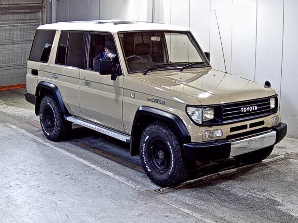 TOYOTA LAND CRUISER PRADO