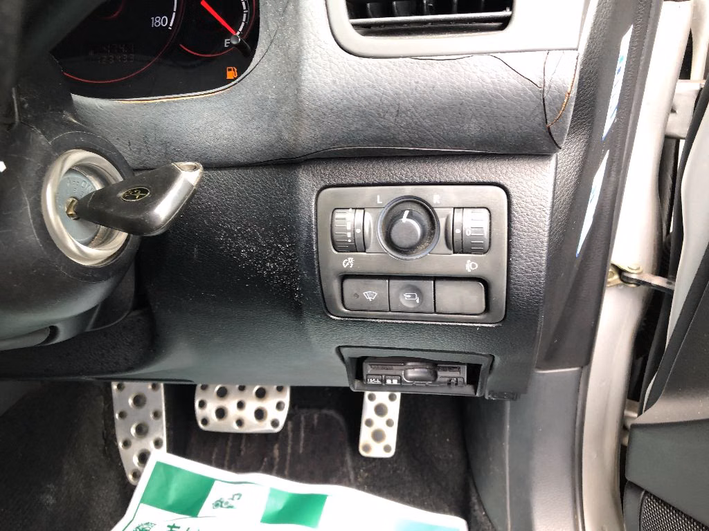 SUBARU LEGACY