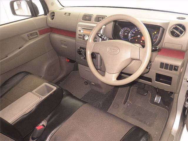 DAIHATSU MOVE CONTE