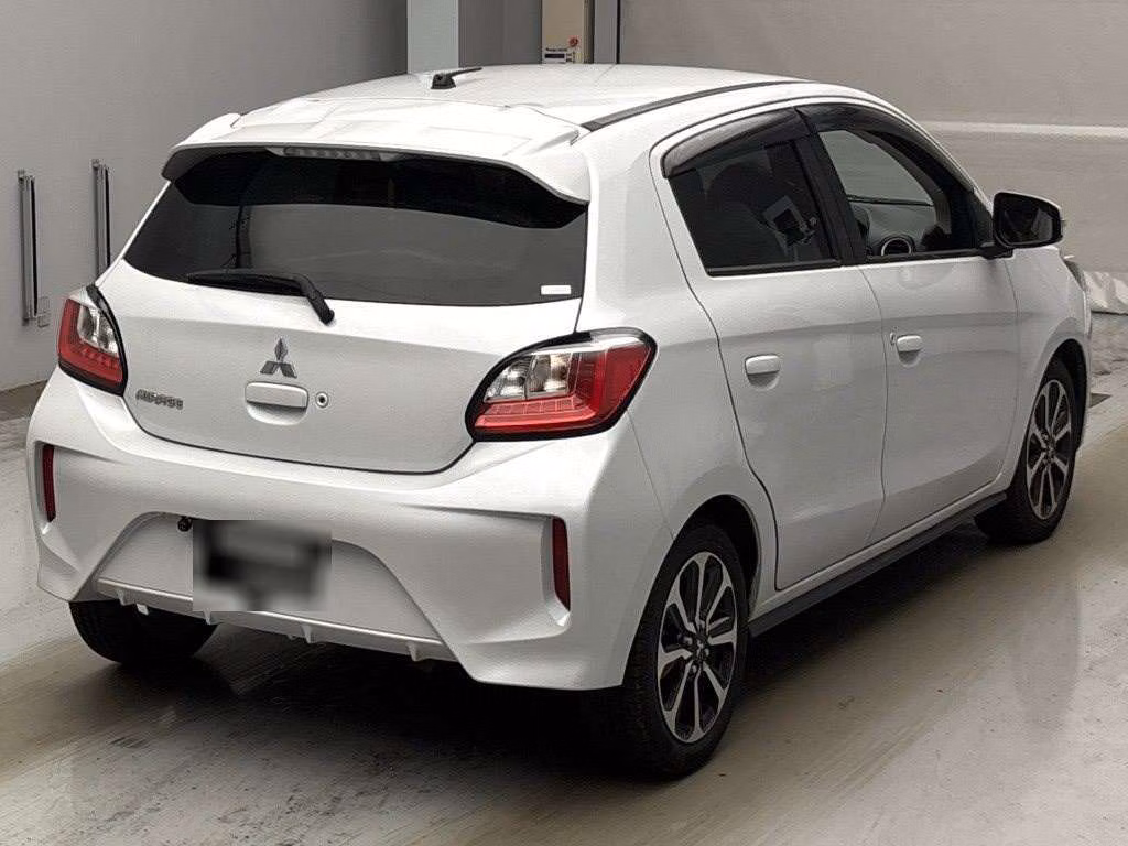 MITSUBISHI MIRAGE
