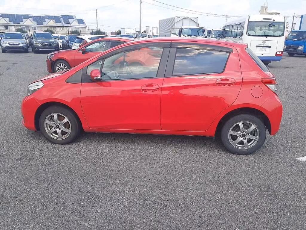 TOYOTA VITZ