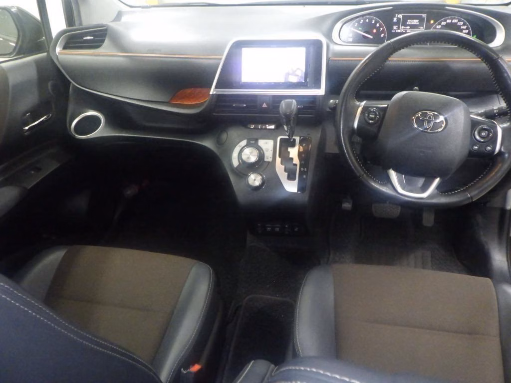 TOYOTA SIENTA