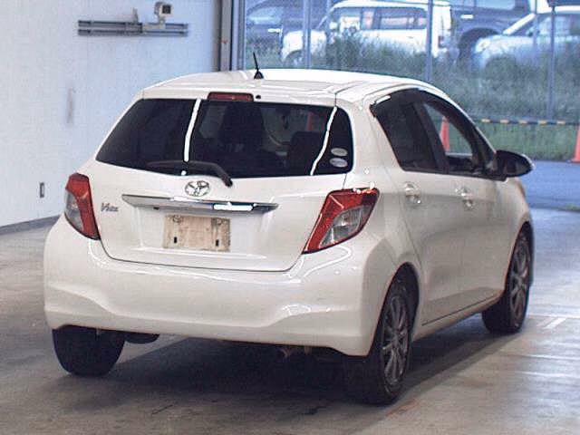 TOYOTA VITZ
