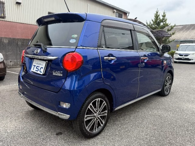 DAIHATSU CAST