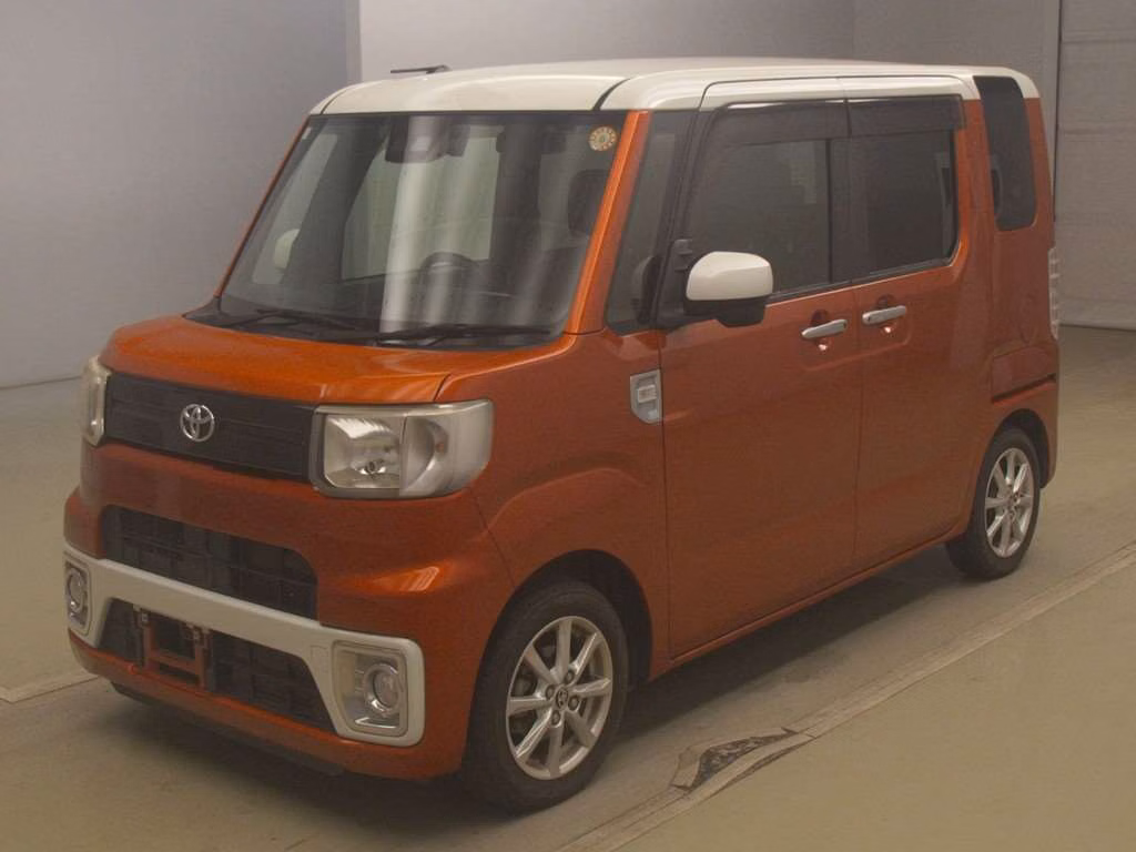 TOYOTA PIXIS MEGA