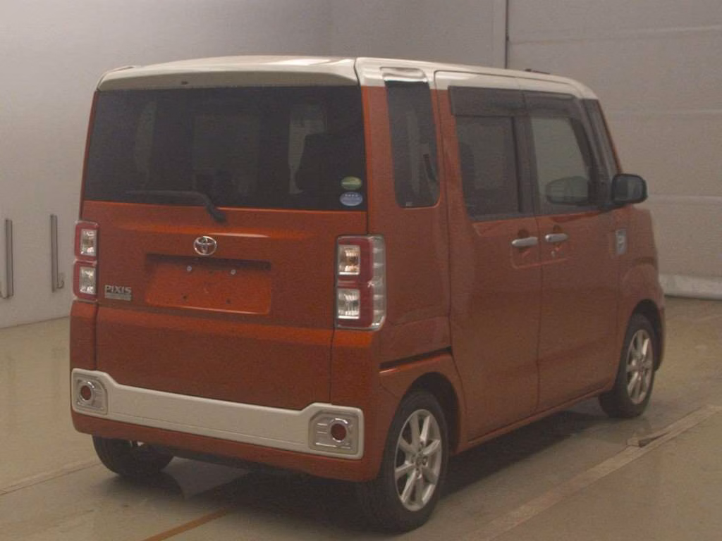 TOYOTA PIXIS MEGA