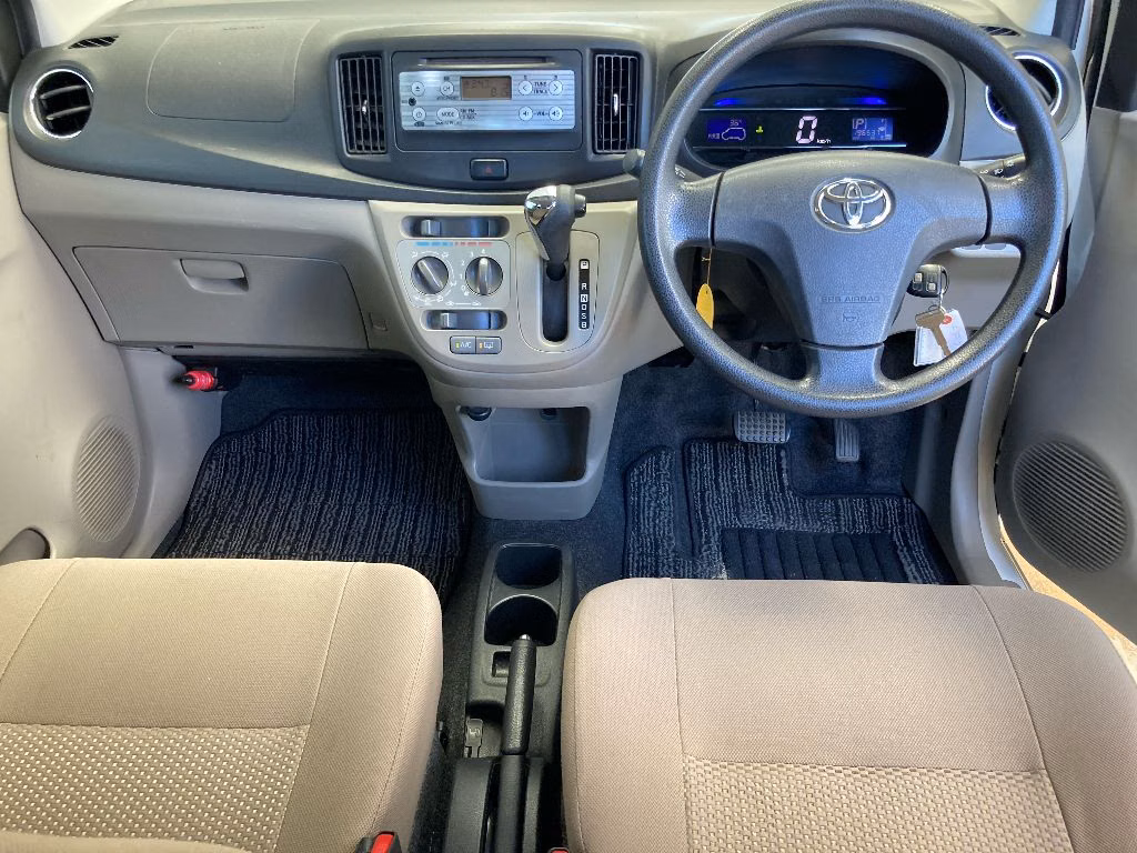 TOYOTA PIXIS EPOCH