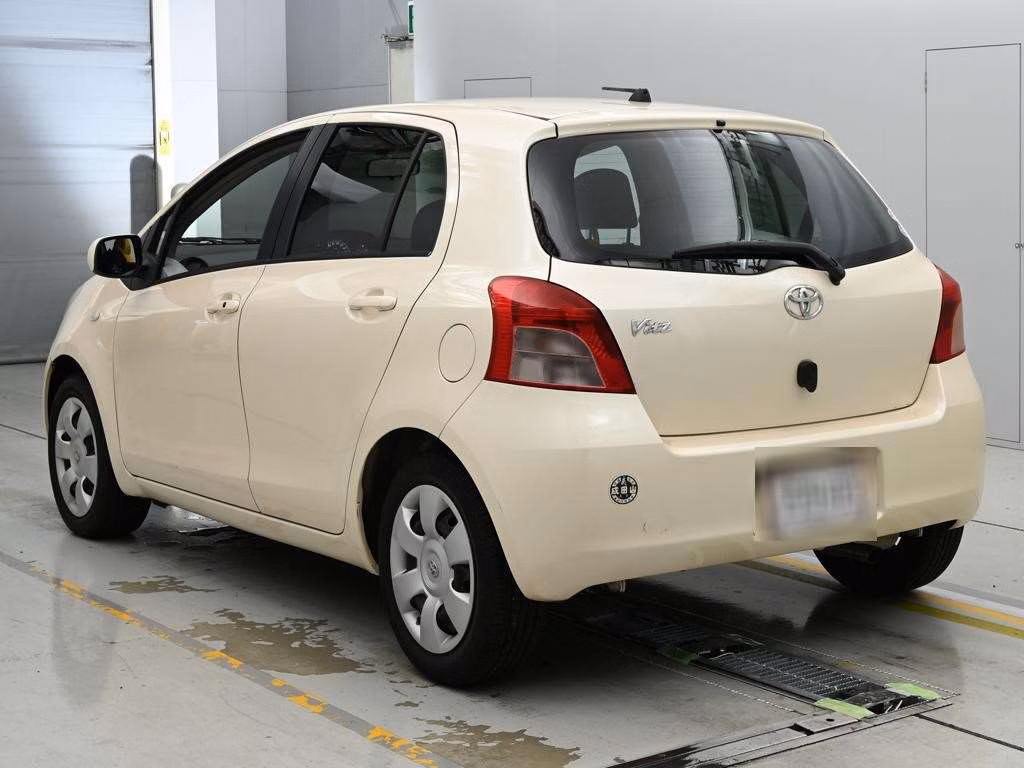 TOYOTA VITZ