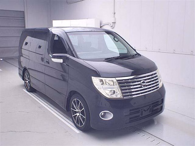 NISSAN ELGRAND