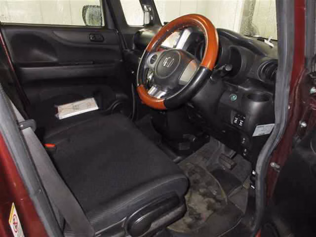 HONDA N-BOX
