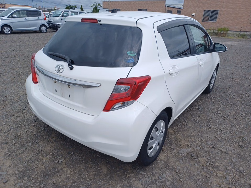 TOYOTA VITZ
